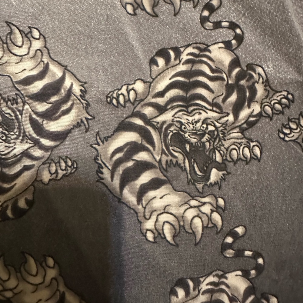 Vintage Jnco Jeans “white/black Tiger” shirt 90s Size Medium - Picture 3 of 9